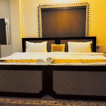 Hotel Kolam Shanti Niketan Luaran gambar