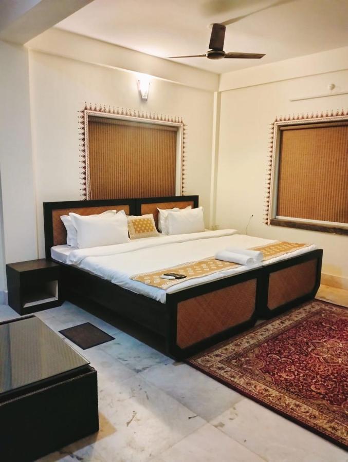 Hotel Kolam Shanti Niketan Luaran gambar