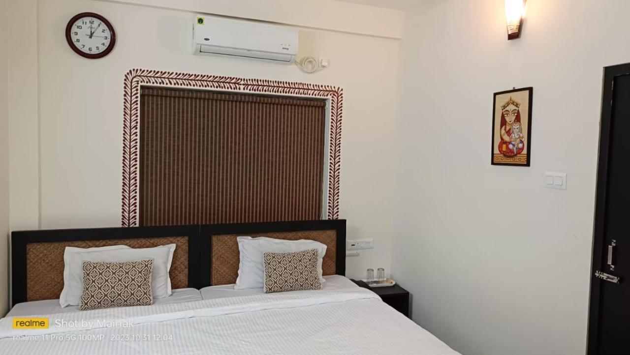 Hotel Kolam Shanti Niketan Luaran gambar