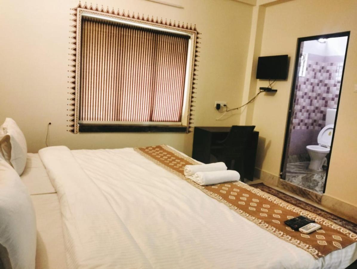 Hotel Kolam Shanti Niketan Luaran gambar